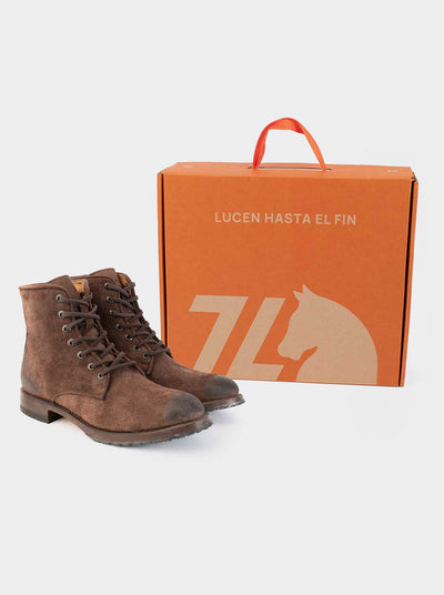 Botín de Vestir con Suela Doble Vida Track Gamuza Chocolate Estilo 6303 