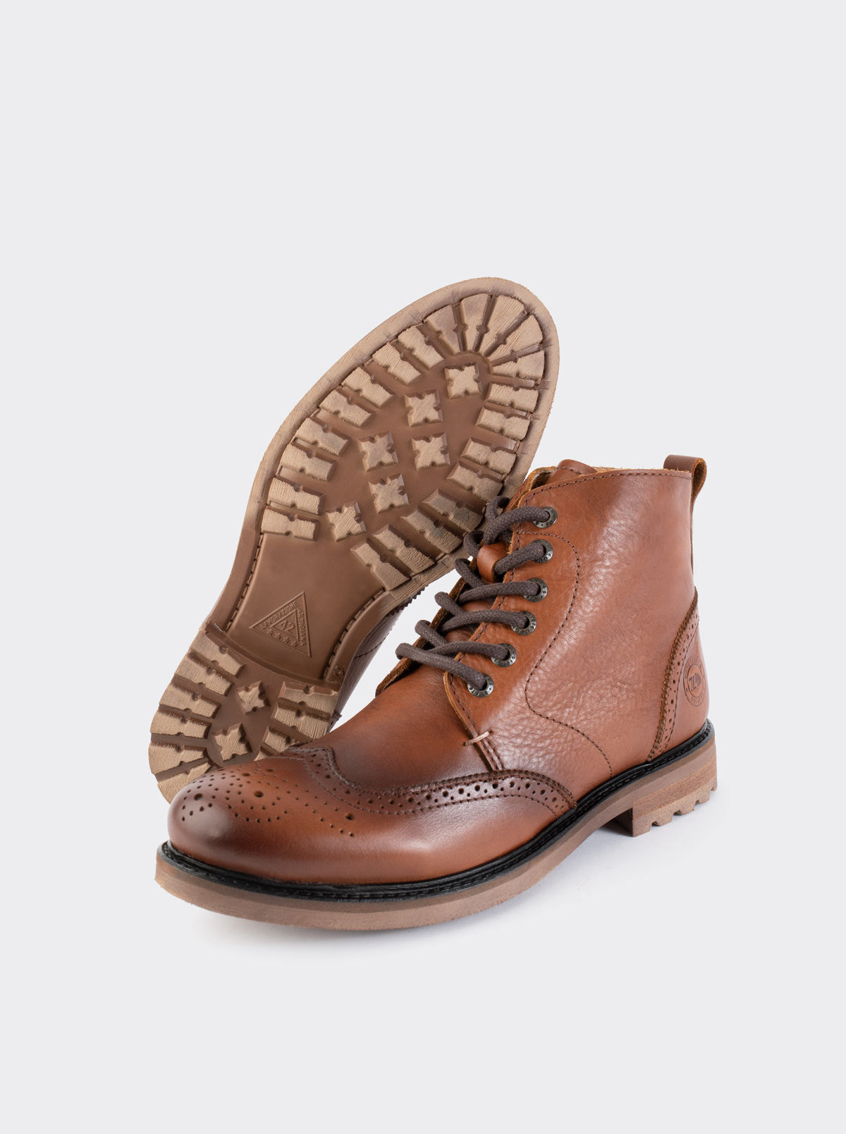 Wingtip Lace-Up Boot in Challenger Caoba Style 7001