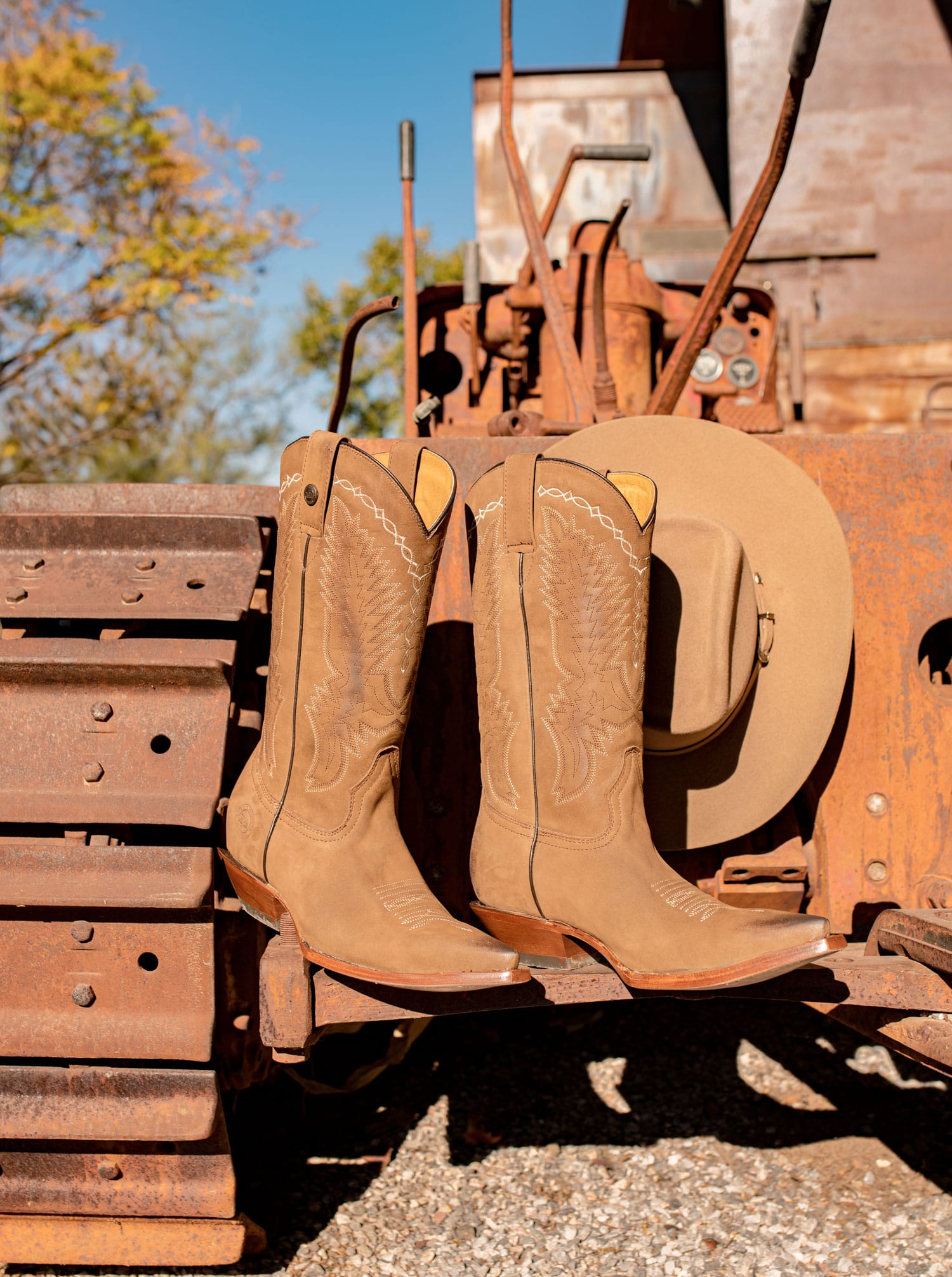 Cuban Heel Cowboy Boot in Terracotta Nobuck Style 1748 – Siete