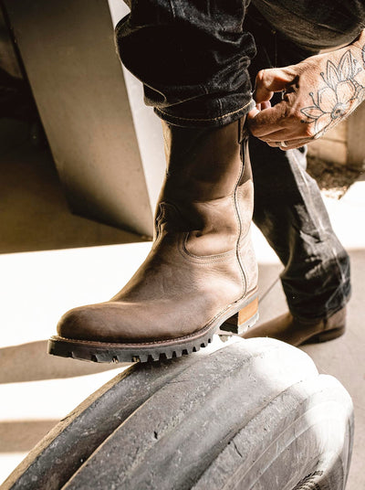 Men's Track Sole Leather Roper Boot Brown Crazy Color Style 1000